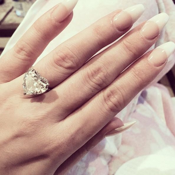 ontwerp Pessimist Egyptische Why we still are STILL loving Lady Gaga&apos;s heart shaped engagement ring  – VISIT THE