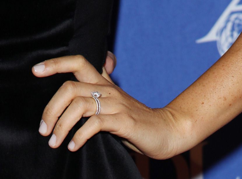 meghan-markle-first-engagement-ring-1