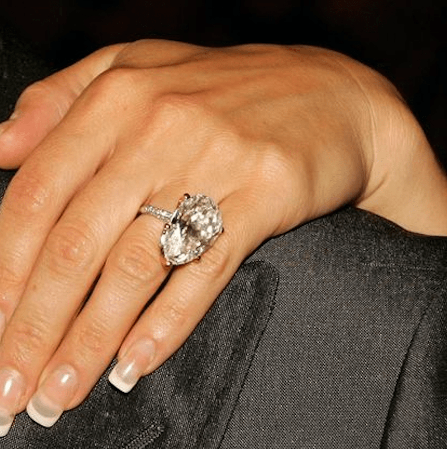 Obsessed Celebrities Favorite Pear Shaped Diamond Engagement Rings Revealed - qbjug4e