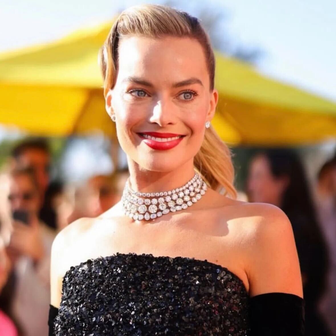 Judge the Jewels: Margot Robbie Wears Iconic Chanel '95 Necklace