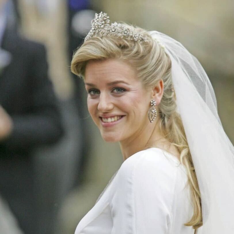 Queen Camilla wore an heirloom tiara on her first wedding day – VISIT